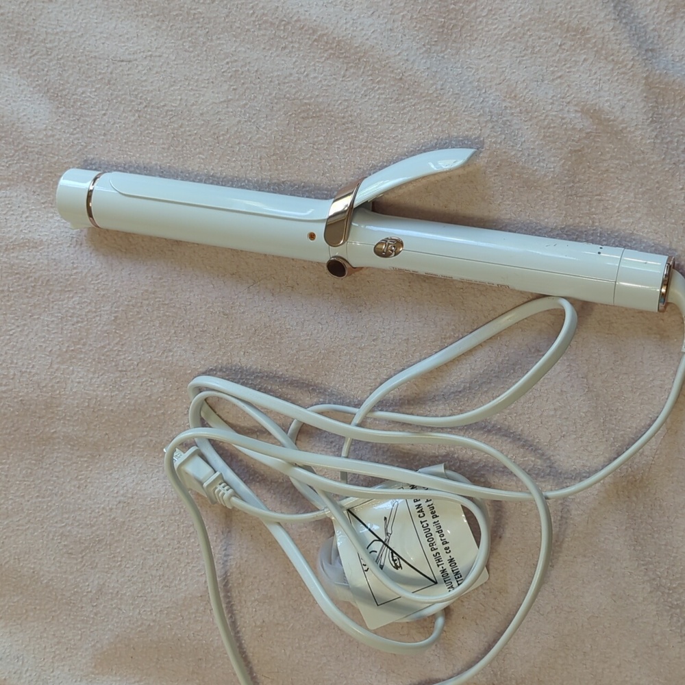 T3 curling iron